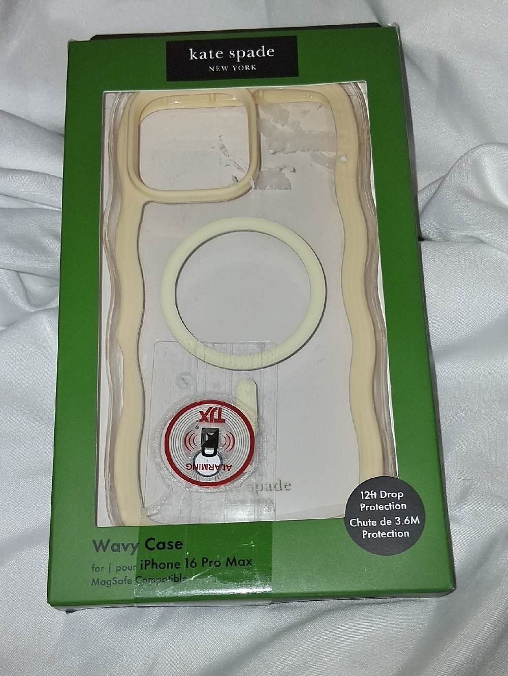 kate spade Cream Wavy-Edge MagSafe iPhone Case